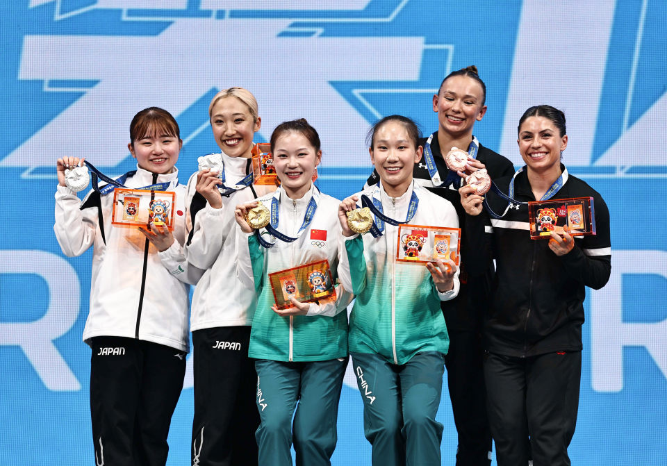 om, 亚军日本组, 孙凡越