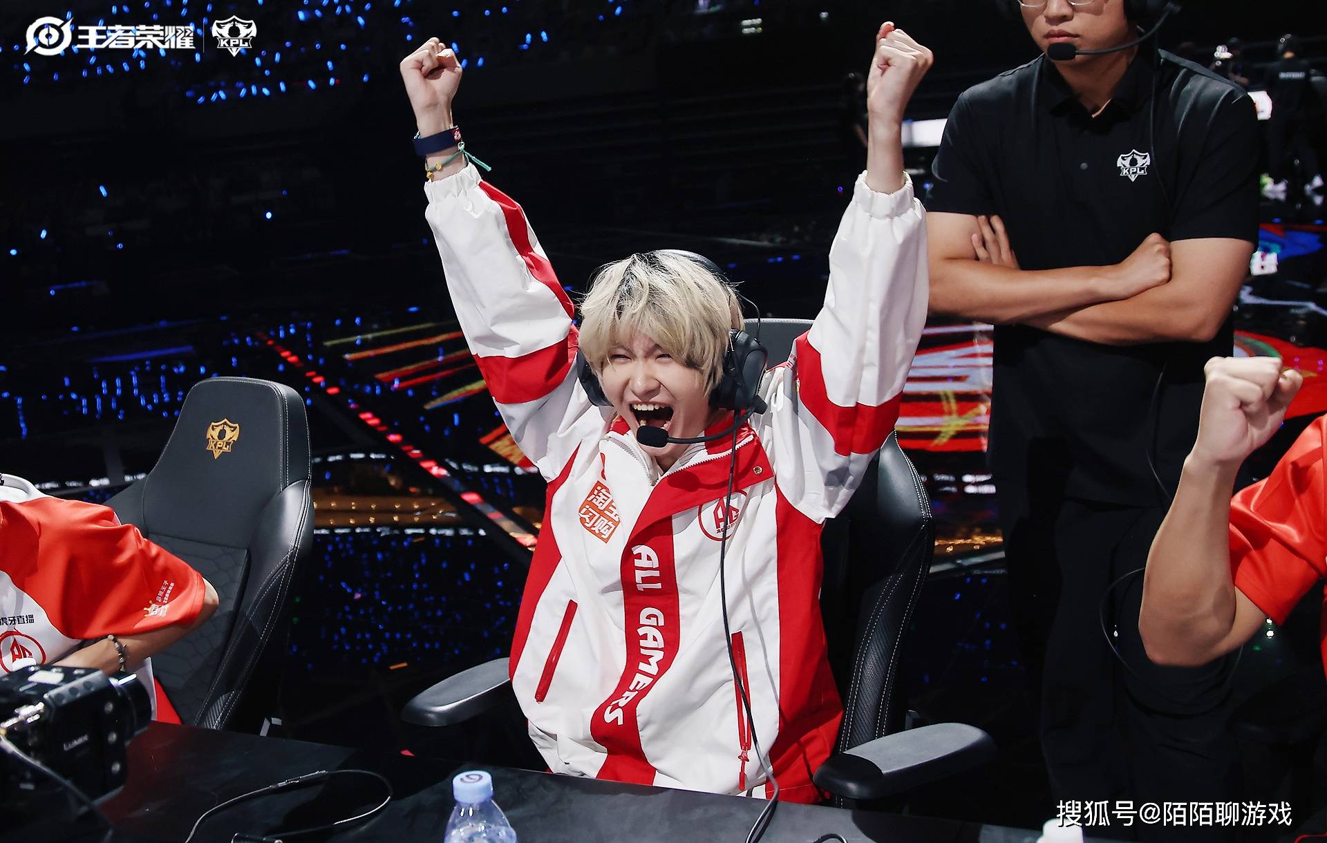 FMVP, 当初如日中, 猛兽突袭特