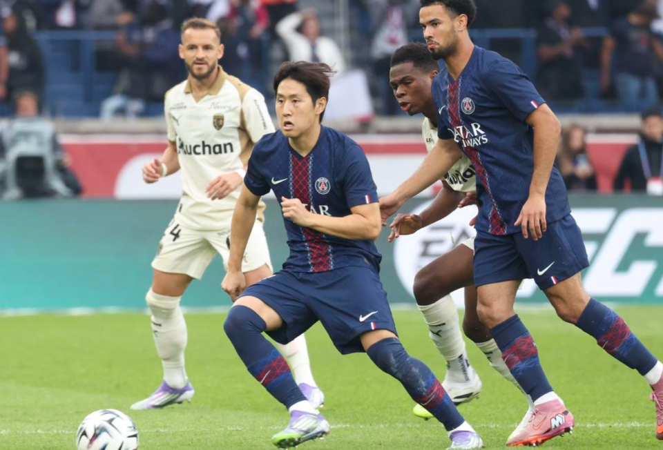 存在, 球分给巴尔, 下半场易边 存在, 球分给巴尔, 下半场易边