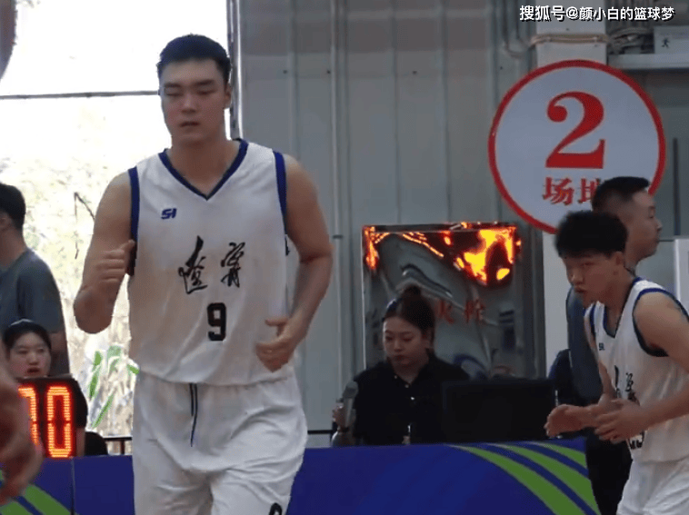 篮板, 的内线大个, 子非常能跳