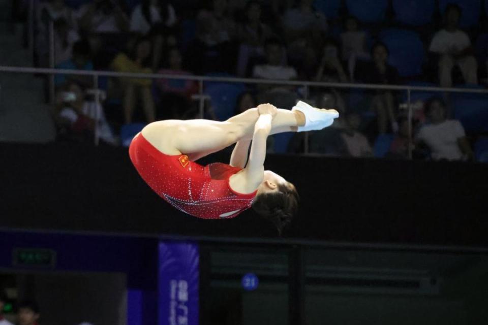 inews, 继女子团体 inews, 继女子团体